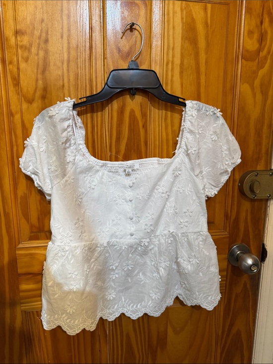 None Tops - Embroidered White Puff-Sleeve Peplum Blouse - Women